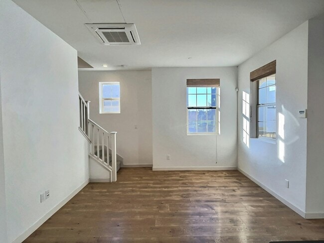 Photo - 475 Tailoff Ln