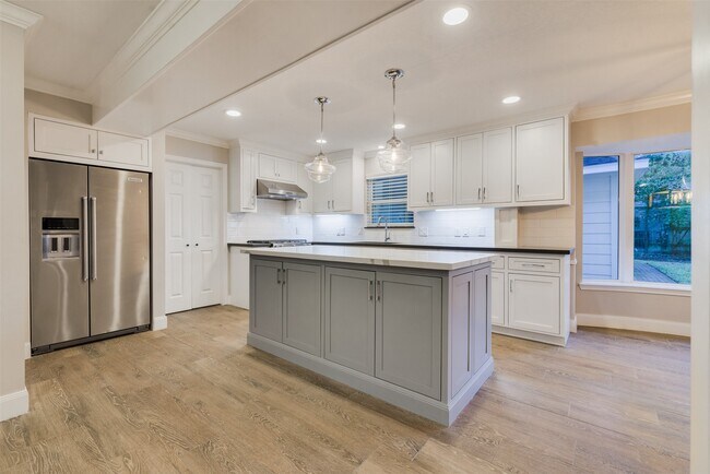 Photo - 15203 Camelback Ct