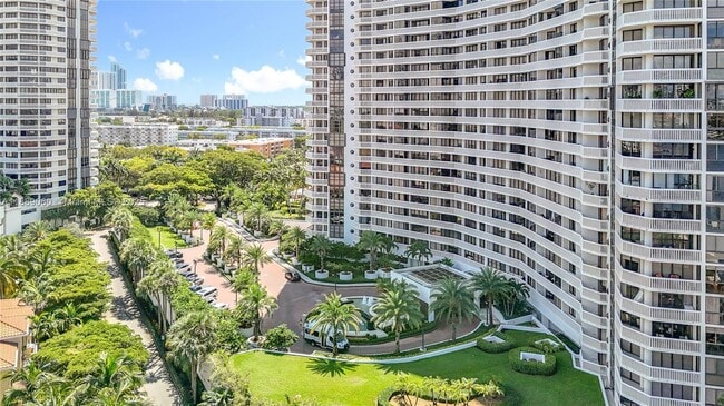 Photo - 1000 W Island Blvd Unit 2208