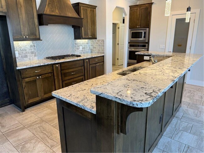 Photo - 2202 NE Steinbeck Dr