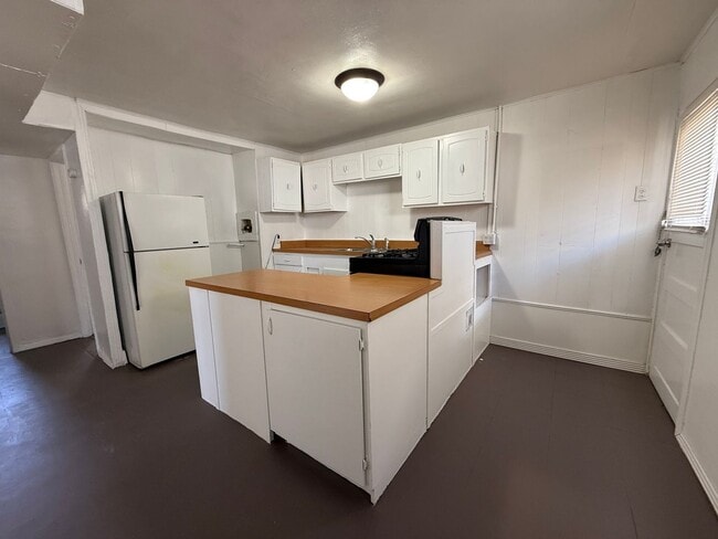 Photo - 2423 Copper Ave Unit B