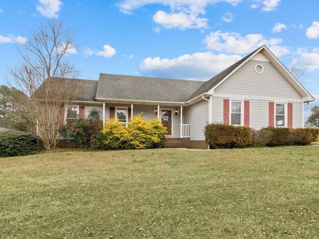 Building Photo - Nice, well-maintained home located on a quiet street in East Limestone.