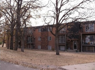 Building Photo - Lakewood Apartments