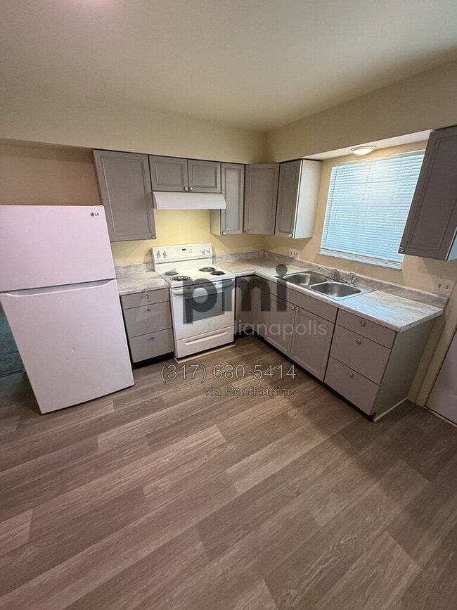 Photo - 228 S Green St