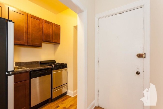 Photo - 1164 N Dearborn-208 Unit 208