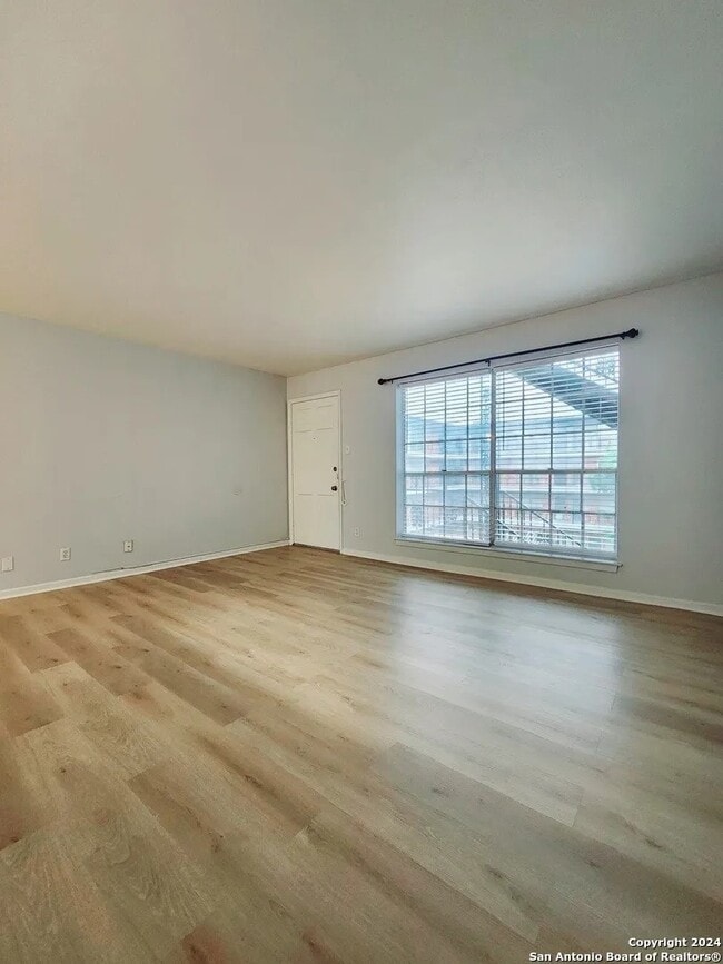 Photo - 8401 N New Braunfels Ave Unit 218