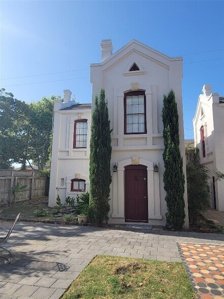 Photo - 1407 Broadway Avenue J