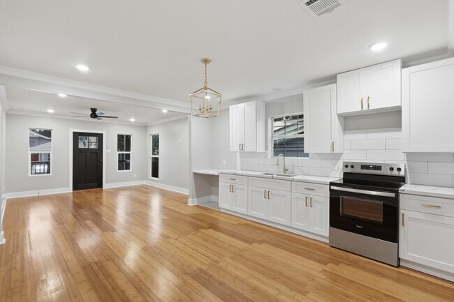 Photo - 105 Opal Ct
