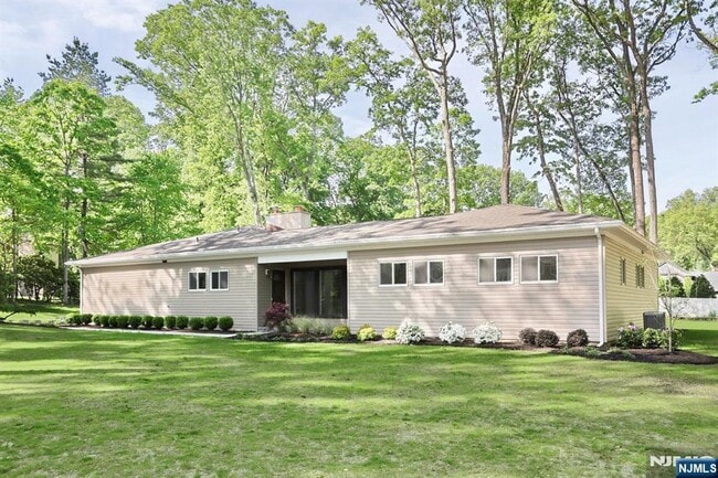 Building Photo - 16 Cypress Peak Ln