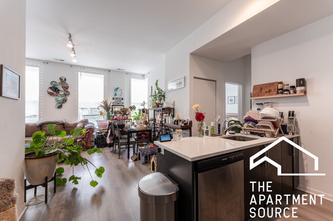 Photo - 2020 S Throop St Unidad 2E