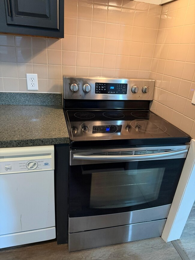 Photo - 6686 Deer Ct