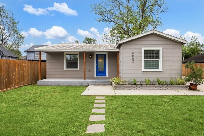 Photo - 4502 Hain St