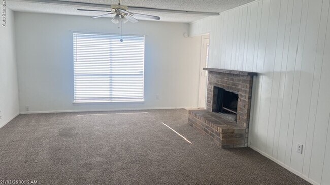 Photo - 7221 W Cleburne Rd