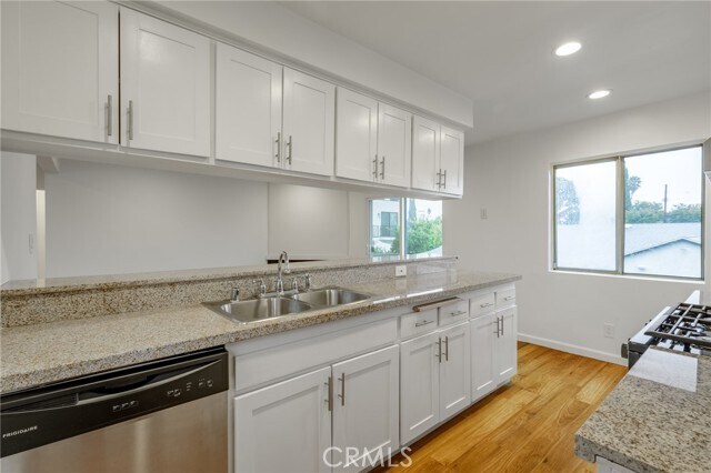 Photo - 6140 Whitsett Ave Unit 7