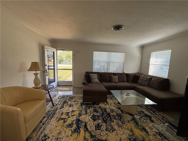 Photo - 2063 34th Ave