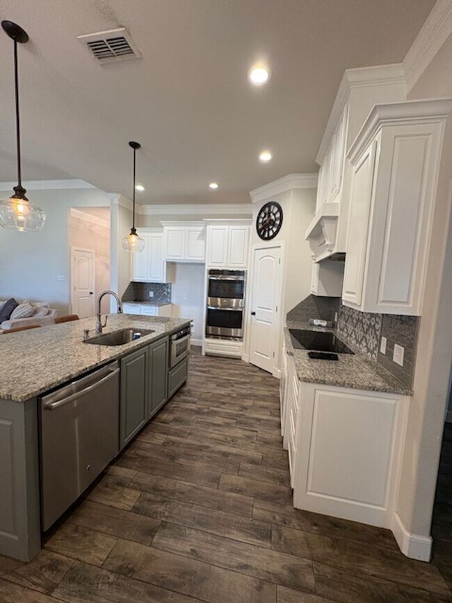 Photo - 6709 Summerwood Trial