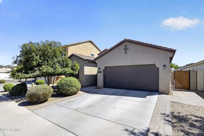 Photo - 4949 E Velasco St