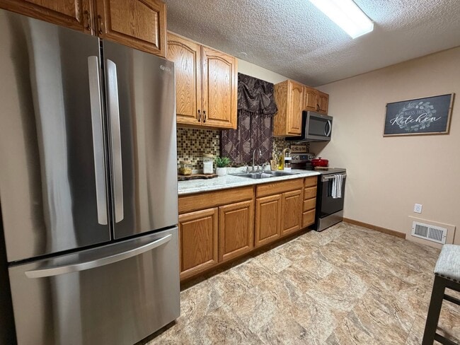 Photo - 3 bed, 1 bath home in Evansdale.