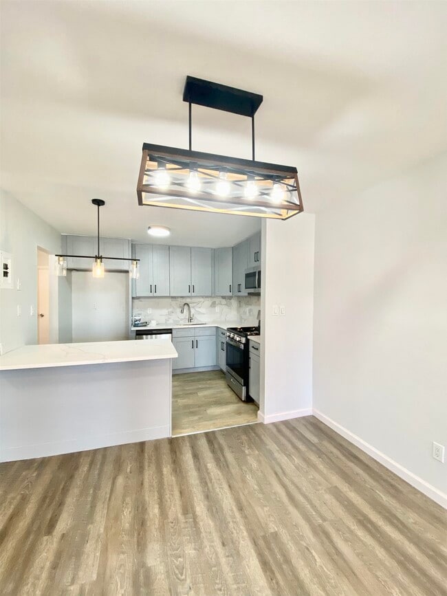 Photo - 512 Avenue C Unit 3