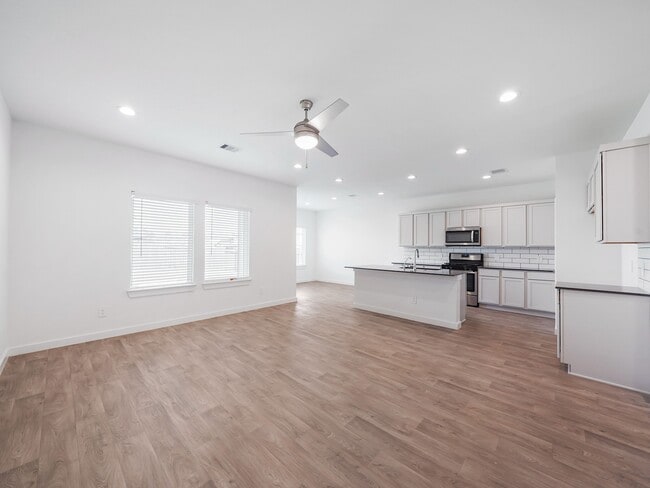 Photo - 14206 Wonder Lake Ln