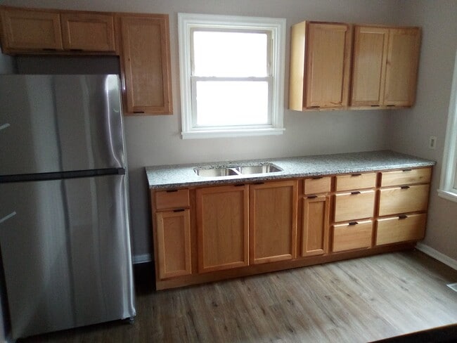 Kitchen - 4401 Irving Ave N Unit 4403