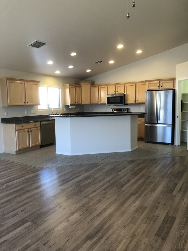 Photo - 10427 E Avalon Park St