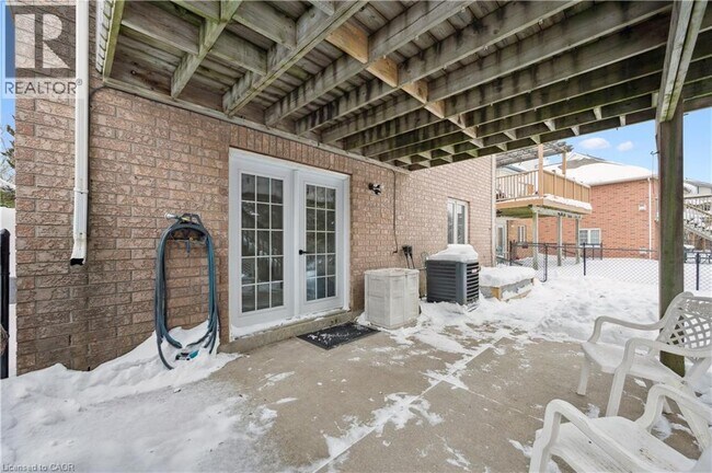 Photo - 24 Carroll Crescent