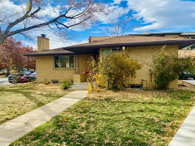 Building Photo - Available for 2026-2027 Fall Pre-Leasing! ...