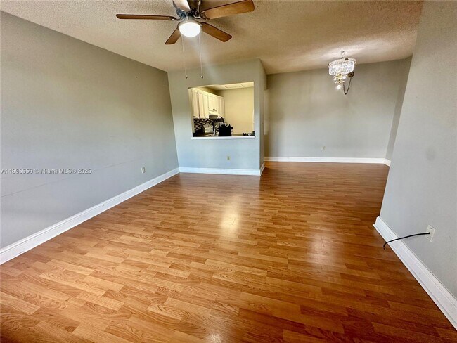 Building Photo - 2570 W 67th Pl Unit 21-2