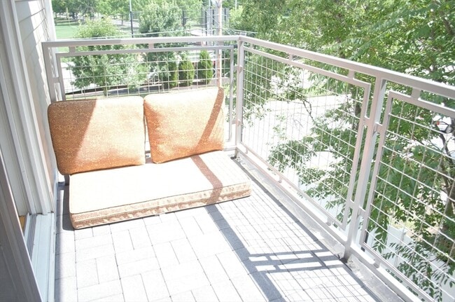 Photo - 130 Tremont St Unidad 301