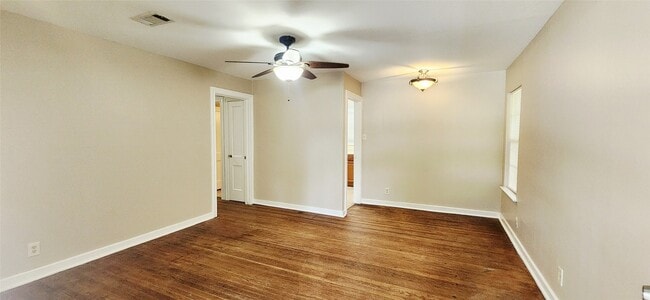 Building Photo - 222 Winding Way St