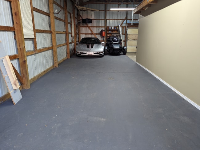 Building Photo - 9808 OH-43 Rental