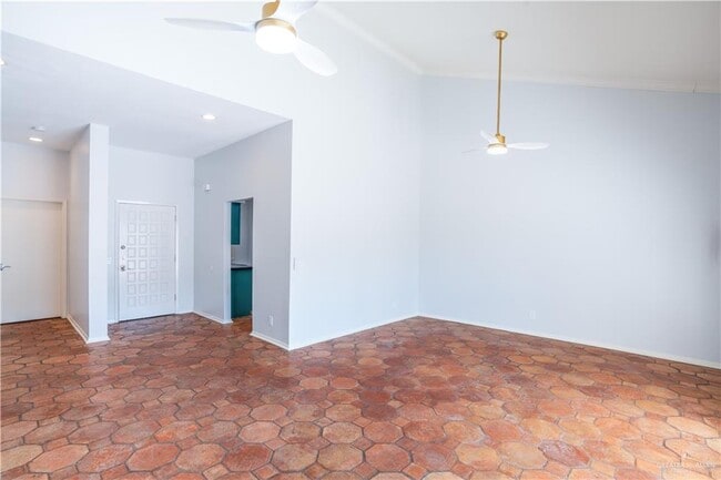 Photo - 24 Shasta St