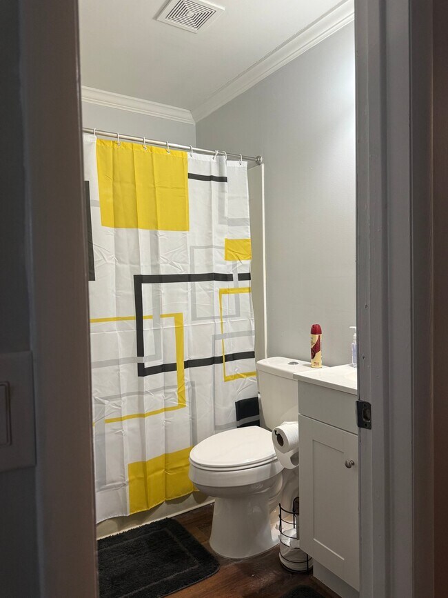 Photo - 135 Clay St