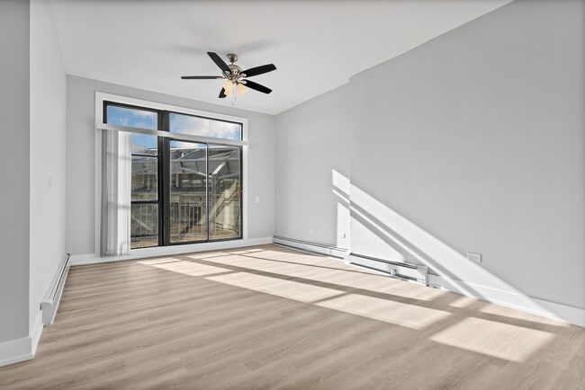 Photo - 1625 W Howard St Unit 312