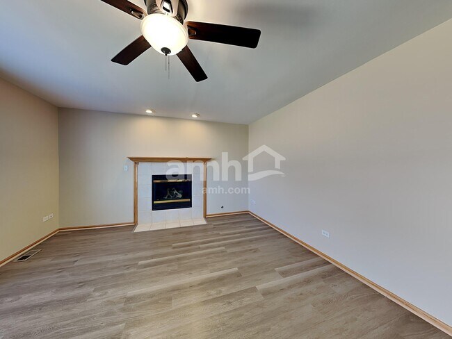 Photo - 24433 Independence Blvd