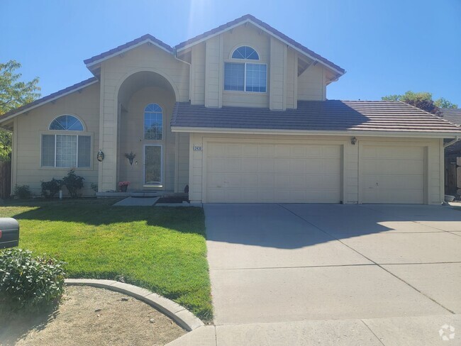 Building Photo - Beautiful 2 story house in Galena Country ...
