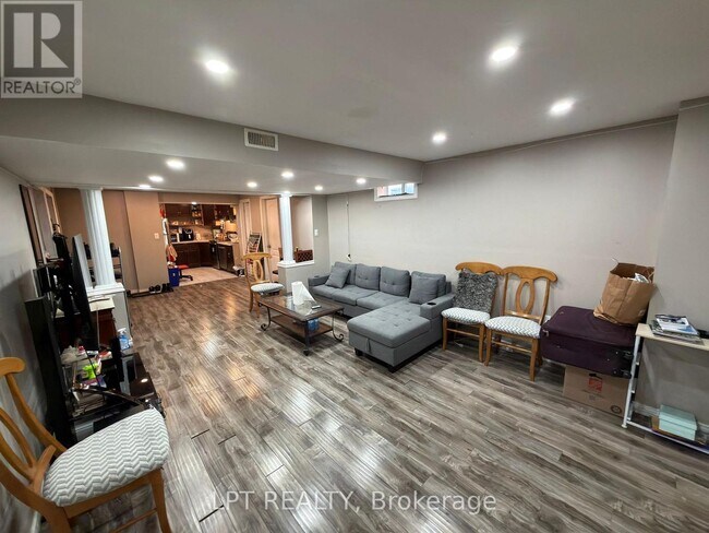 Photo - 31 Denali Cres