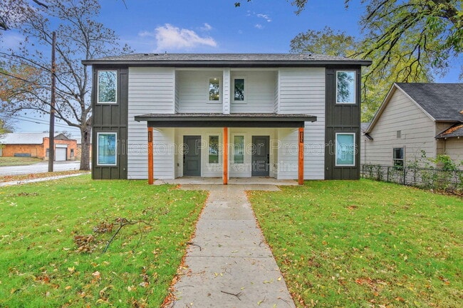 Photo - 103 E Bond St