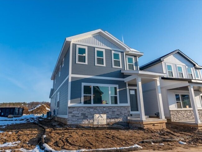 Building Photo - 4880 Romaine Rd