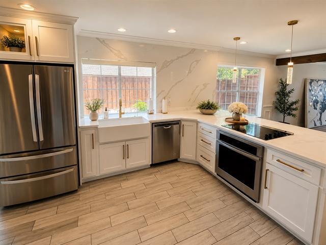 Photo - 733 Middle Cove Dr