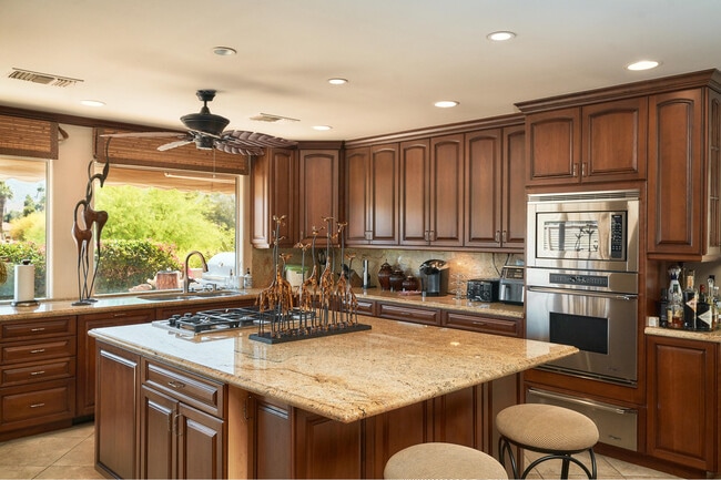 Building Photo - 99 Conejo Cir Rental