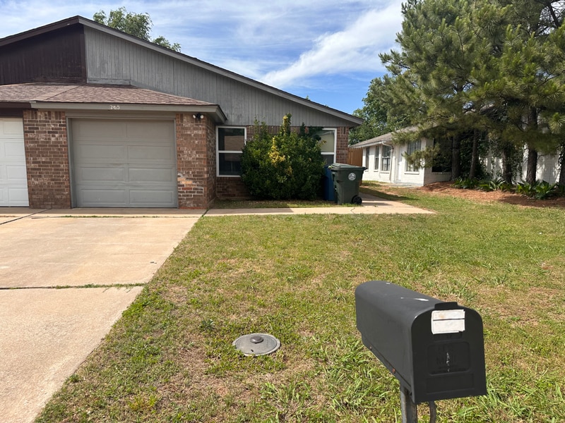 Photo - 265 Windsor Way