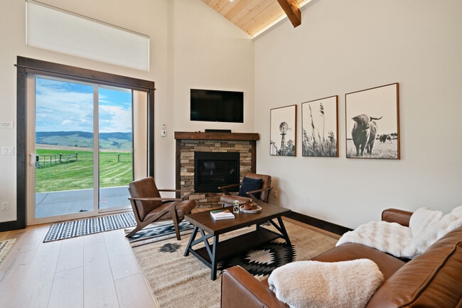 Building Photo - 17448 Wilson Creek Rd