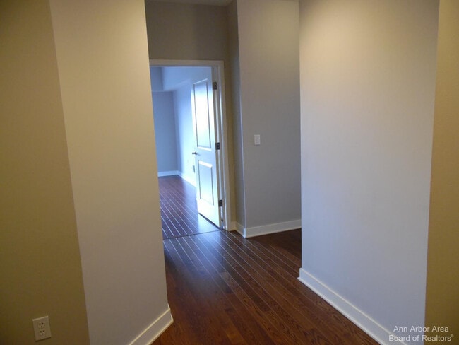 111 N Ashley St Unit 901
