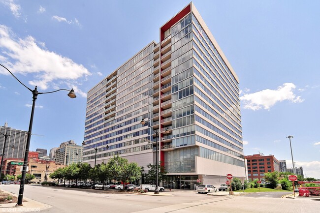 Photo - 659 W Randolph St Condo Unit 511