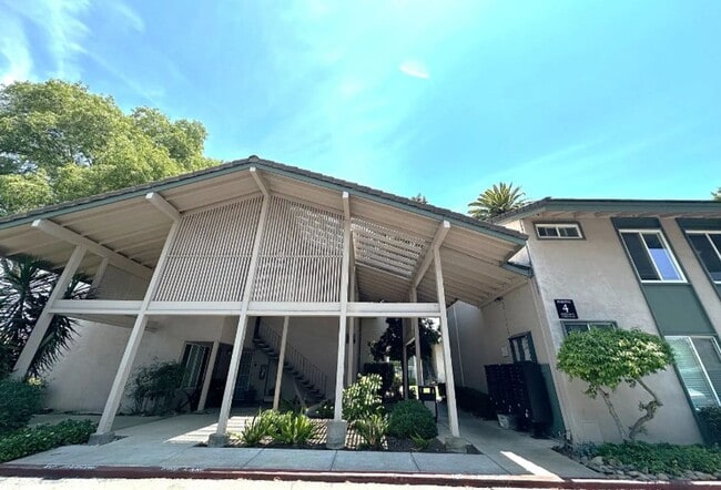 Photo - 4888 Clayton Rd