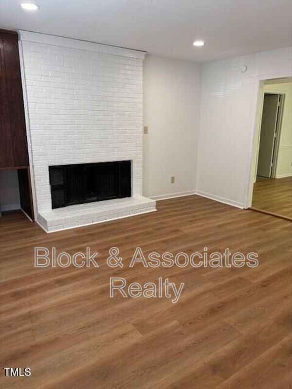 Photo - 8741 Chapel Hill Rd