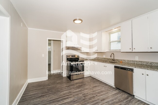 Photo - 2635 2nd St NW