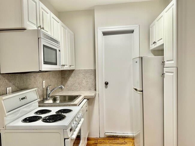 Photo - 953 Amsterdam Ave Unit 3B